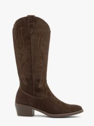 Ciemnobrązowe skórzane kozaki kowbojki. Brązowe kozaki damskie Ryłko, ze skóry, bez obcasa, na obcasie. Za 699.99 zł.