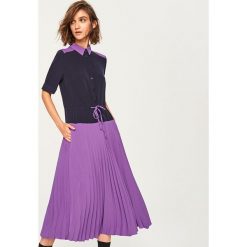 Sukienka w plisowanym dołem - Fioletowy. Sukienki damskie marki bonprix. Za 199.99 zł.