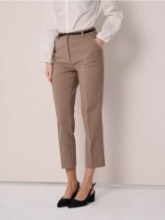 Spodnie chino z paskiem - beżowy. Brązowe spodnie materiałowe damskie Sinsay, l, bez wzorów. Za 59.99 zł.