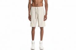 La Haine Inside Us Szorty | 3M M1248 | Mężczyzna | Beżowy. Brązowe szorty męskie La Haine Inside Us, m, bez wzorów, z gumy, eleganckie. W wyprzedaży za 459.00 zł.