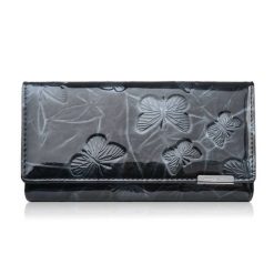Portfel damski skórzany lakierowany ze wzorem w motyle czarny SP-19-BL. Czarne portfele damskie bez wzorów, z lakierowanej skóry. Za 99.99 zł.