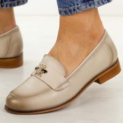 Beżowe skórzane mokasyny damskie Potocki 19382. Brązowe mokasyny damskie POTOCKI, z jeansu, casualowe. Za 229.00 zł.