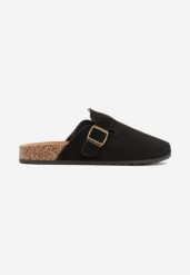 Czarne Klapki w Stylu Chodaków na Korkowej Podeszwie z Klamrą Saleilla. Czarne klapki męskie Born2be, klasyczne. Za 79.99 zł.
