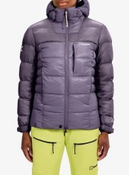 Kurtka puchowa damska Berghaus MTN Arete Ultra Down Hoody. Fioletowe kurtki damskie Berghaus, s, bez wzorów, z materiału, bez kaptura. Za 1,517.99 zł.