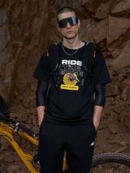 4F T-shirt relaxed z nadrukiem męski - czarny L. Czarne t-shirty męskie 4f, l, bez wzorów, z bawełny, bez kołnierzyka. Za 79.99 zł.