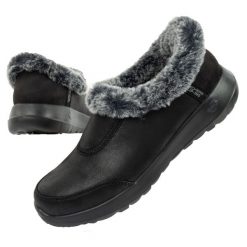 Buty zimowe Skechers ON-THE SLIP-INS. Czarne obuwie sportowe damskie Skechers, bez wzorów, ze skóry ekologicznej, sportowe, bez zapięcia. Za 239.00 zł.