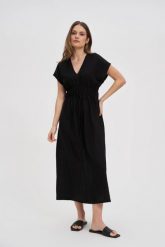Sukienka midi czarna. Czarne sukienki damskie MOODO, l, bez wzorów, z elastanu, bez kołnierzyka, bez ramiączek, midi. Za 139.99 zł.
