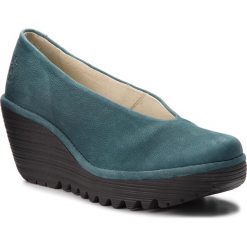 Półbuty FLY LONDON - Yaz P500025220 Deep Teal. Zielone półbuty damskie Fly London, z nubiku. Za 399.00 zł.