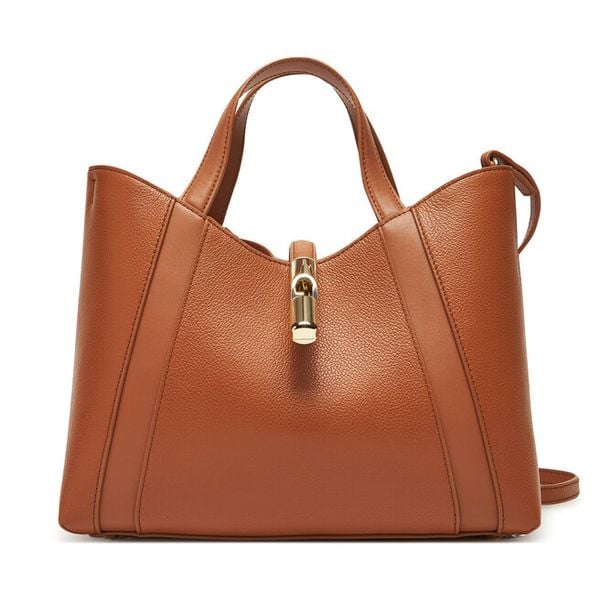 Torebka Furla. Brązowe torebki do ręki damskie Furla, bez wzorów, klasyczne, bez dodatków. Za 1,369.00 zł.