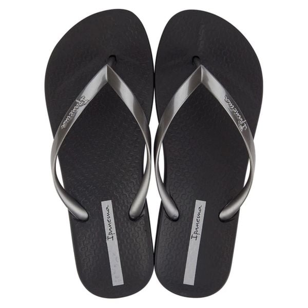 Klapki damskie Ipanema Anatomic Connect japonki czarne. Czarne klapki damskie Ipanema, bez wzorów, z materiału, eleganckie, bez obcasa, na płaskiej podeszwie. Za 72.00 zł.