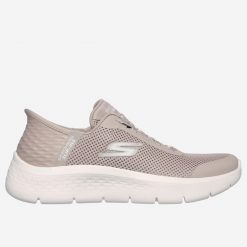 Sneakersy damskie Skechers Go Walk Slip In. Czerwone trampki i tenisówki damskie Skechers, bez wzorów, z materiału, sportowe, bez zapięcia. Za 349.99 zł.