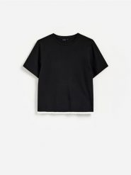 T-shirt z ozdobnym wykończeniem - czarny. Czarne t-shirty damskie Reserved, l, bez wzorów, z bawełny, bez kołnierzyka. Za 79.99 zł.