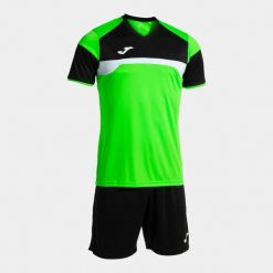 Zestaw koszulka i spodenki Joma Danubio III. Czarne koszulki sportowe męskie Joma, l, bez wzorów, z materiału, na fitness i siłownię. Za 74.74 zł.