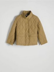 Pikowana kurtka oversize - oliwkowy. Zielone kurtki damskie Reserved, l, bez wzorów, z tkaniny, bez kaptura. W wyprzedaży za 59.99 zł.