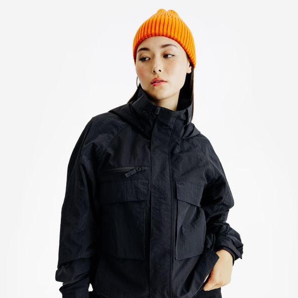 Kurtka Crop damska Lifetech. Czarne kurtki damskie Decathlon, xl, bez wzorów, z materiału, bez kaptura. Za 359.99 zł.