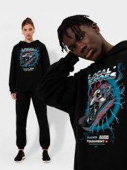 4F Bluza overisze uniseks z nadrukiem 4F x Local Heroes M. Czarne bluzy damskie 4f, l, bez wzorów, z kapturem. W wyprzedaży za 149.99 zł.