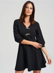 Sukienka - czarny. Czarne sukienki damskie Sinsay, l, bez wzorów, bez kołnierzyka, bez ramiączek, rozkloszowane. Za 59.99 zł.
