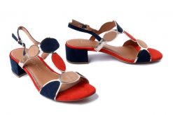 MARCO TOZZI 28230-42 890 navy comb, sandały damskie. Niebieskie sandały damskie Marco Tozzi, bez wzorów, bez obcasa, bez zapięcia. Za 219.90 zł.