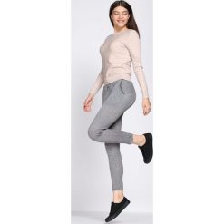 Szare Spodnie Dresowe Tranquility. Szare spodnie dresowe damskie Born2be, z dresówki. Za 24.99 zł.
