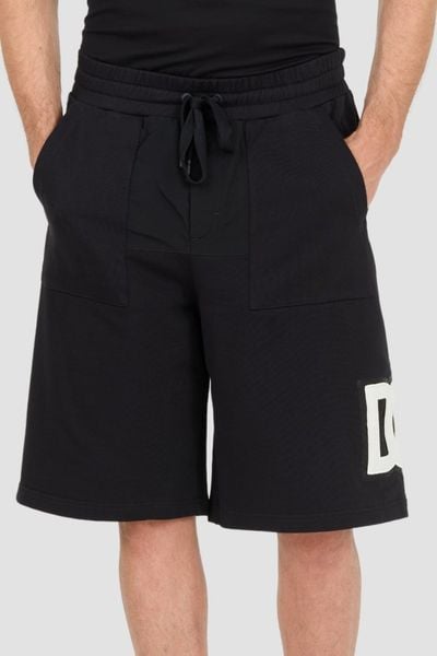 DOLCE & GABBANA Czarne męskie spodenki, Rozmiar 48. Czarne szorty męskie Dolce and Gabbana, l, bez wzorów. W wyprzedaży za 1,199.99 zł.