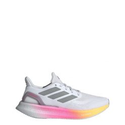 Buty Pureboost 5 Running. Białe obuwie sportowe damskie Adidas, bez wzorów, z materiału, do biegania. W wyprzedaży za 352.15 zł.