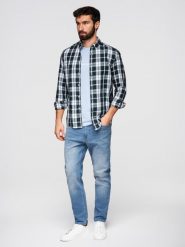 Spodnie męskie jeansowe CARROT z przetarciami - jasnoniebieskie V1 - Rozmiar: S. Niebieskie spodnie materiałowe męskie Ombre Clothing, m, z aplikacjami, z bawełny, biznesowe. Za 239.99 zł.