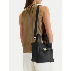 Torebka GINO ROSSI. Czarne torebki do ręki damskie Gino Rossi, bez wzorów, klasyczne, bez dodatków. Za 329.99 zł.