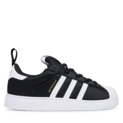 Sneakersy adidas. Czarne trampki i tenisówki chłopięce Adidas, bez wzorów, bez zapięcia. Za 239.99 zł.