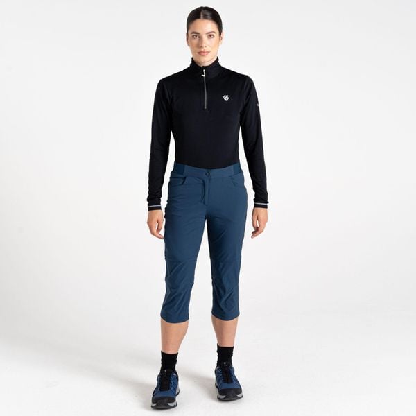 Spodenki turystyczne damskie Melodic 3/4. Niebieskie szorty sportowe damskie Dare 2b, bez wzorów, z elastanu, sportowe, trekkingowe. W wyprzedaży za 282.85 zł.