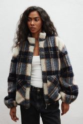 Wełniana bluza typu baranek w kratę GRANATOWO BEŻOWĄ - VELMORE 9343-UNI. Brązowe bluzy damskie Marsala, na zimę, m, bez wzorów, z bawełny, bez kaptura. Za 1.00 zł.