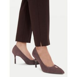 Szpilki U.S. Polo Assn. Brązowe szpilki damskie U.S. Polo Assn., bez wzorów, bez obcasa, bez zapięcia. Za 349.99 zł.