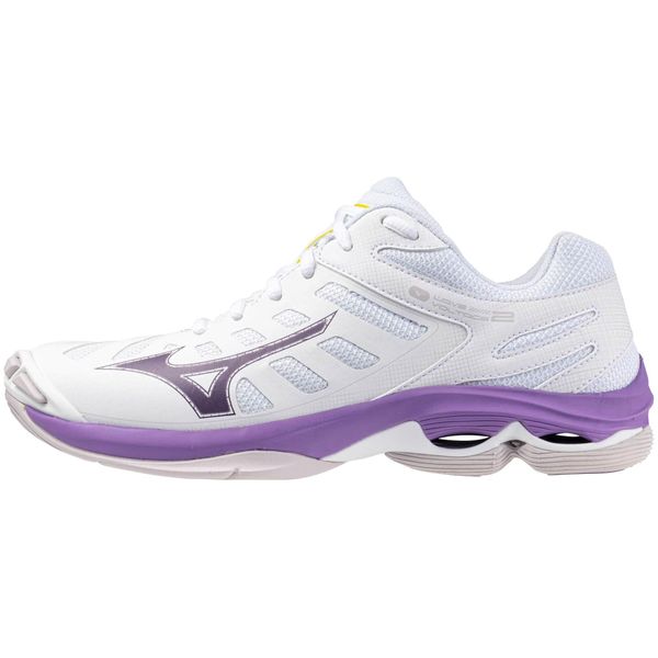 Buty halowe Mizuno Wave Voltage Wos. Białe obuwie sportowe damskie Mizuno, bez wzorów, ze skóry, do siatkówki, mizuno wave. W wyprzedaży za 453.60 zł.