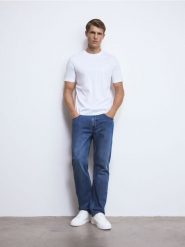 T-shirt regular z lyocellem - biały. Białe t-shirty męskie Reserved, l, bez wzorów, z bawełny, bez kołnierzyka. Za 99.99 zł.