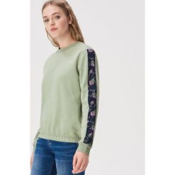 Bluza ze wzorzystymi lampasami - Zielony. Bluzy damskie Sinsay. Za 39.99 zł.