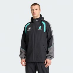 Kurtka Przeciwdeszczowa Mercedes - Amg Petronas Formula 1 Team Mechanics. Czarne kurtki męskie Adidas, bez wzorów, bez kaptura. Za 799.00 zł.
