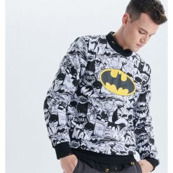Bluza z nadrukiem Batman - Czarny. Bluzy męskie marki Cropp. Za 99.99 zł.