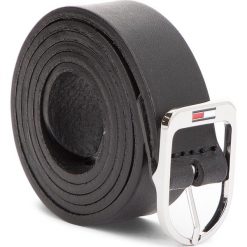 Pasek Damski TOMMY JEANS - Tjw Flag Belt 2.5 AW0AW05896 75 002. Czarne paski damskie Tommy Jeans, w paski, z jeansu. W wyprzedaży za 139.00 zł.