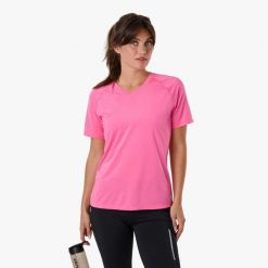 Koszulka → trening → damska → Swedemount → Core Training Tee → szybkoschnąca. Czerwone koszulki sportowe damskie SWEDEMOUNT, bez wzorów, z syntetyku, sportowe, bez kołnierzyka. Za 79.99 zł.