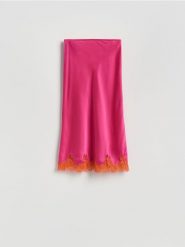 Spódnica z koronką - fuksja. Czerwone spódnice damskie Reserved, l, bez wzorów, z koronki, proste. Za 159.99 zł.