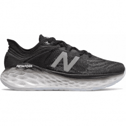 New Balance Fresh Foam More - WMORBK. Brązowe obuwie sportowe damskie New Balance, bez wzorów, z materiału, na fitness i siłownię. Za 599.99 zł.