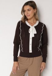 Brązowy Sweter z Wiskozą Ozdobiony Kokardą Eleganckimi Guzikami i Kontrastowymi Detalami Miariel. Brązowe swetry damskie Born2be, s, bez wzorów, z jeansu, eleganckie, bez kołnierzyka, bez ramiączek, długie, bez kaptura. Za 129.99 zł.