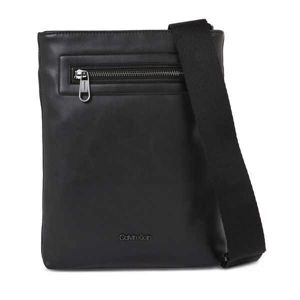 Saszetka Calvin Klein. Czarne saszetki męskie Calvin Klein, młodzieżowe, małe. Za 469.99 zł.