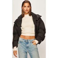Pepe Jeans - Kurtka Iris x Dua Lipa. Białe kurtki damskie Pepe Jeans, l, bez wzorów, z elastanu, krótkie, z kapturem. Za 599.90 zł.
