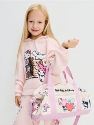 Torba sportowa Hello Kitty and Friends - wielobarwny. Torby i plecaki dziecięce Sinsay. Za 39.99 zł.