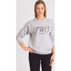SZARA BLUZA TWINSET Z NADRUKIEM. Szare bluzy damskie Twinset, l, z aplikacjami, z syntetyku, bez kaptura. Za 269.50 zł.
