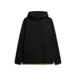 Luźna bluza z kapturem Superdry Tech Logo. Czarne bluzy męskie Superdry., xl, bez wzorów, z kapturem. Za 322.00 zł.