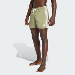 Szorty do pływania 3-Stripes. Niebieskie krótkie spodenki sportowe męskie Adidas, m, bez wzorów, z materiału, do pływania. Za 149.00 zł.