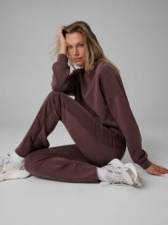 4F Legginsy z rozszerzanymi nogawkami damskie - brązowe XL. Brązowe legginsy damskie 4f, s, bez wzorów, z dzianiny. Za 129.99 zł.