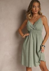 Ciemnozielona Kopertowa Sukienka z Wiskozy Lilisena. Zielone sukienki damskie Renee, l, bez wzorów, z wiskozy, eleganckie, bez kołnierzyka, bez ramiączek, mini, kopertowe. Za 59.99 zł.