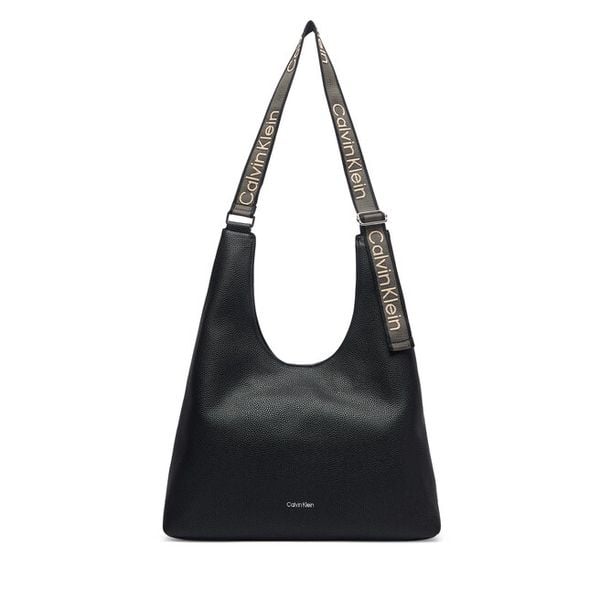 Torebka Calvin Klein. Czarne torebki do ręki damskie Calvin Klein, bez wzorów, klasyczne, bez dodatków. Za 569.99 zł.